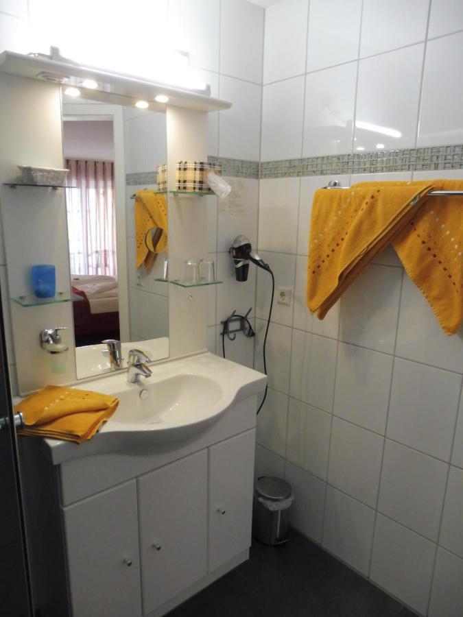 Hotel Gasthof Zum Engel - Gaestehaus Kunzelsau Ngoại thất bức ảnh